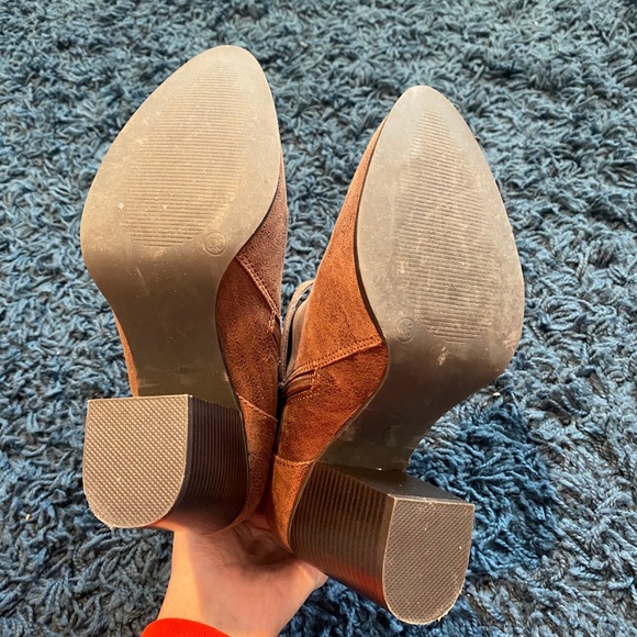 Carlos by Carlos Santana Tan Mid Calf Boot - Picture 7 of 7